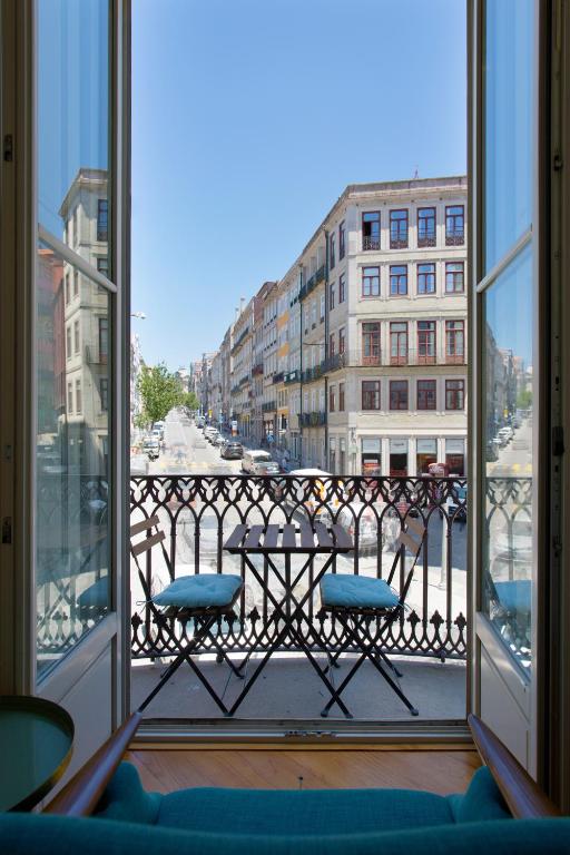 BOUTIQUE Rentals - Toledos One & Only Apt in Historical center of Porto