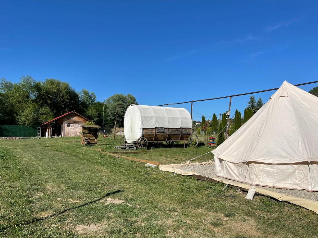 Fotografie z fotogalerie ubytování Campingul Apusenilor v destinaci Şuncuiuş