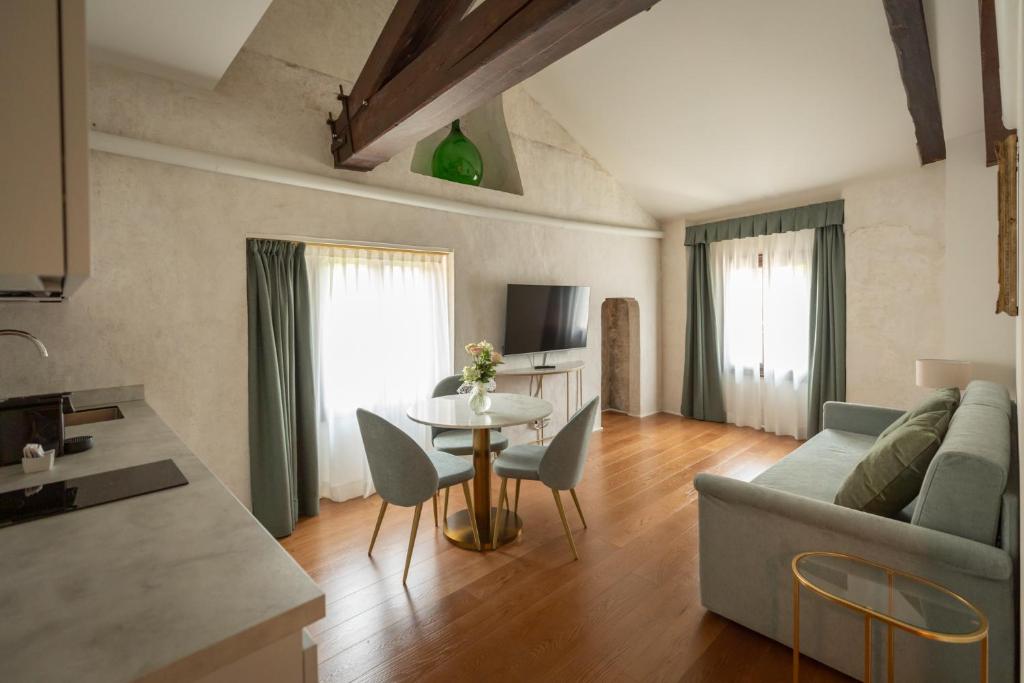 Castello di Porcìa - Residence Agrituristico - Suite