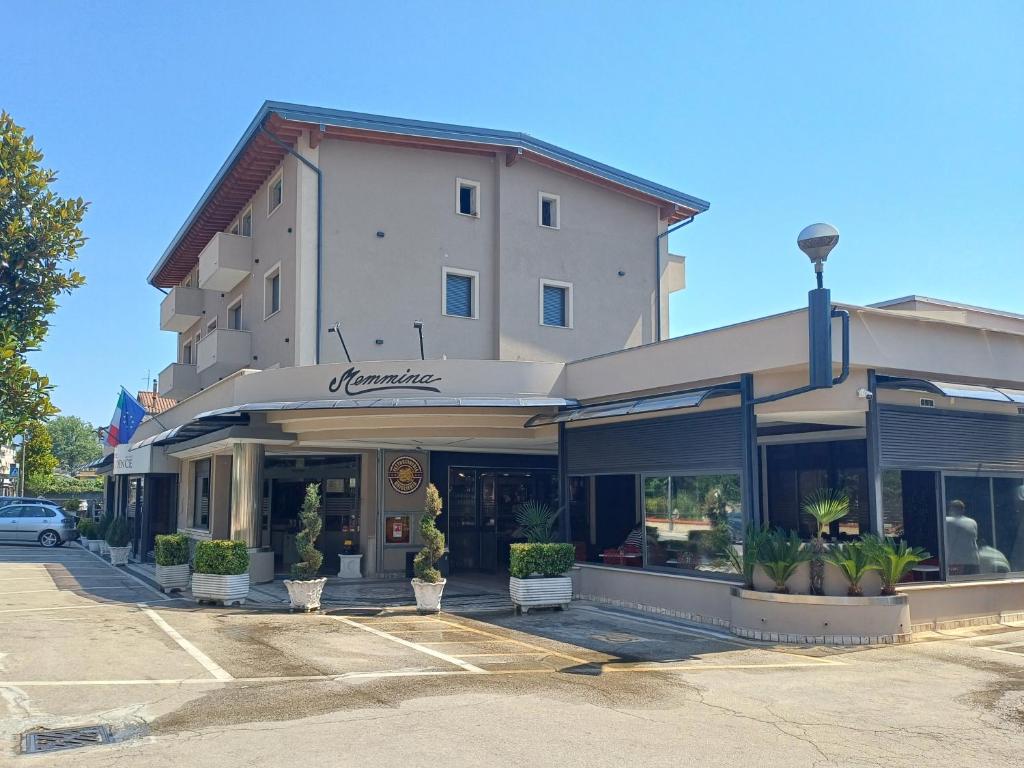 Budova, kde se hotel nachází
