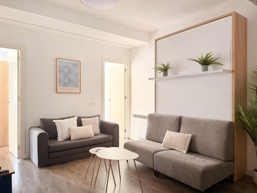 Χώρος καθιστικού στο Santa Ana Plaza by Clabao