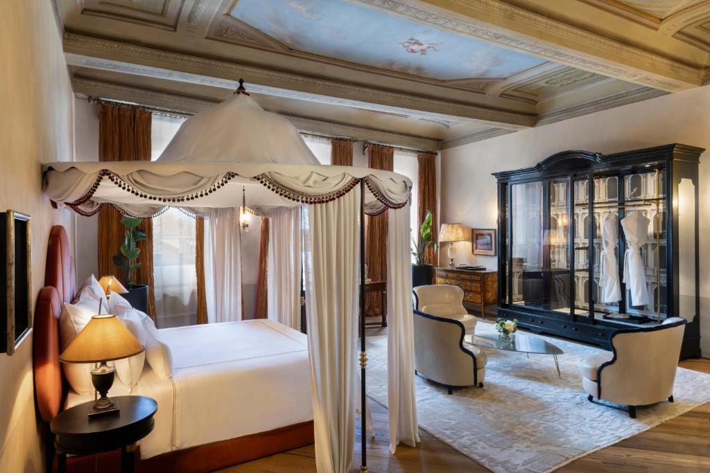 The James Suite Hotel Firenze 1564 - Small Luxury Hotels of the World - Resim 3