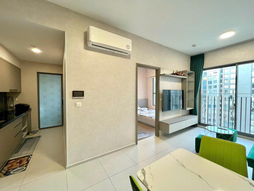 Μια τηλεόραση ή/και κέντρο ψυχαγωγίας στο West Gate Bình Chánh