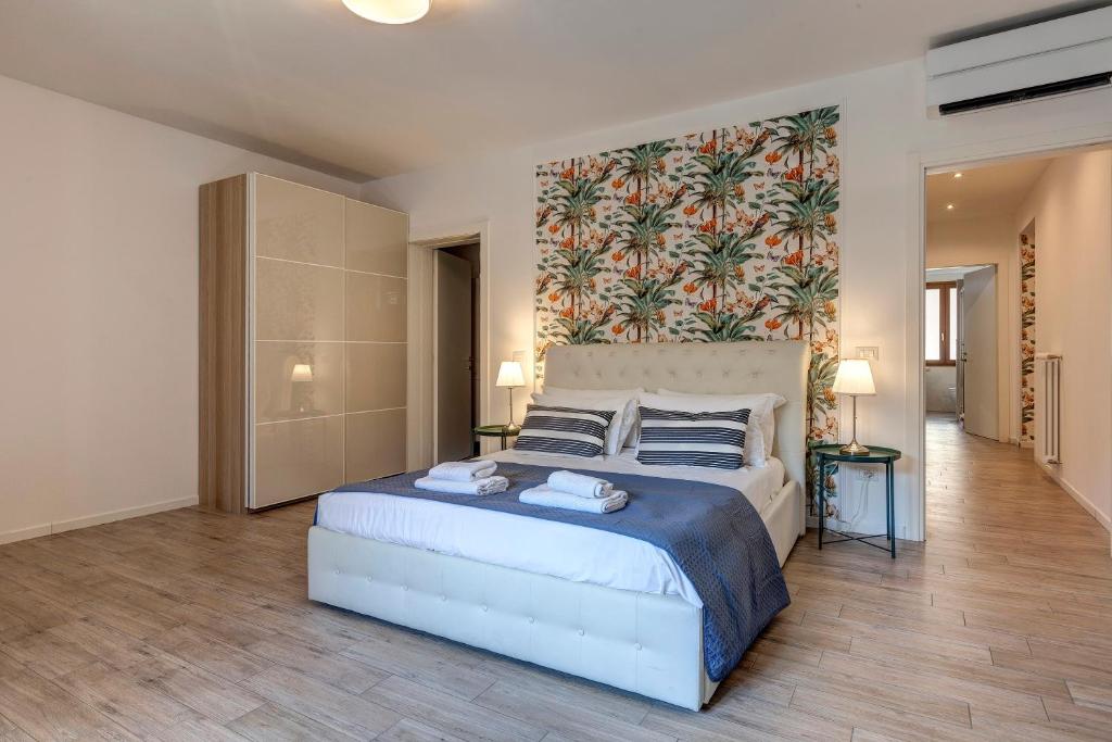 Oricellari Apartment by Mamo Florence