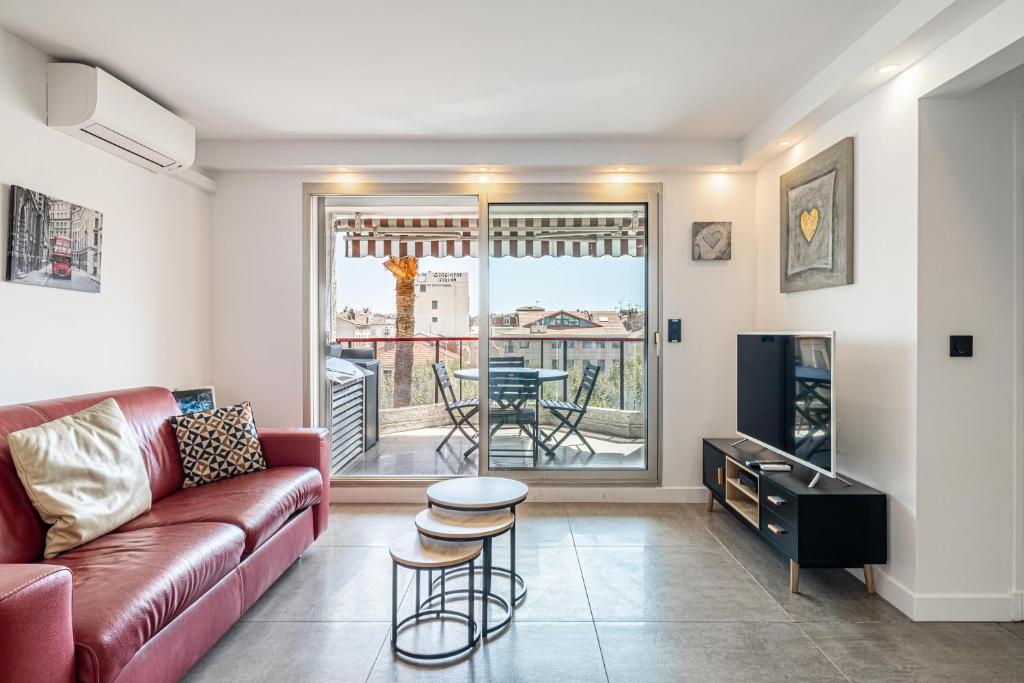 L'ÉTOILE D'OR avec terrasse au centre de Cannes