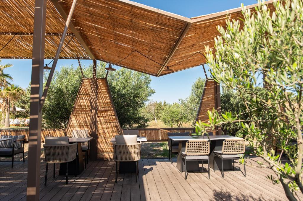 Zahrada ubytování Achilleas Beach Hotel Adults Only