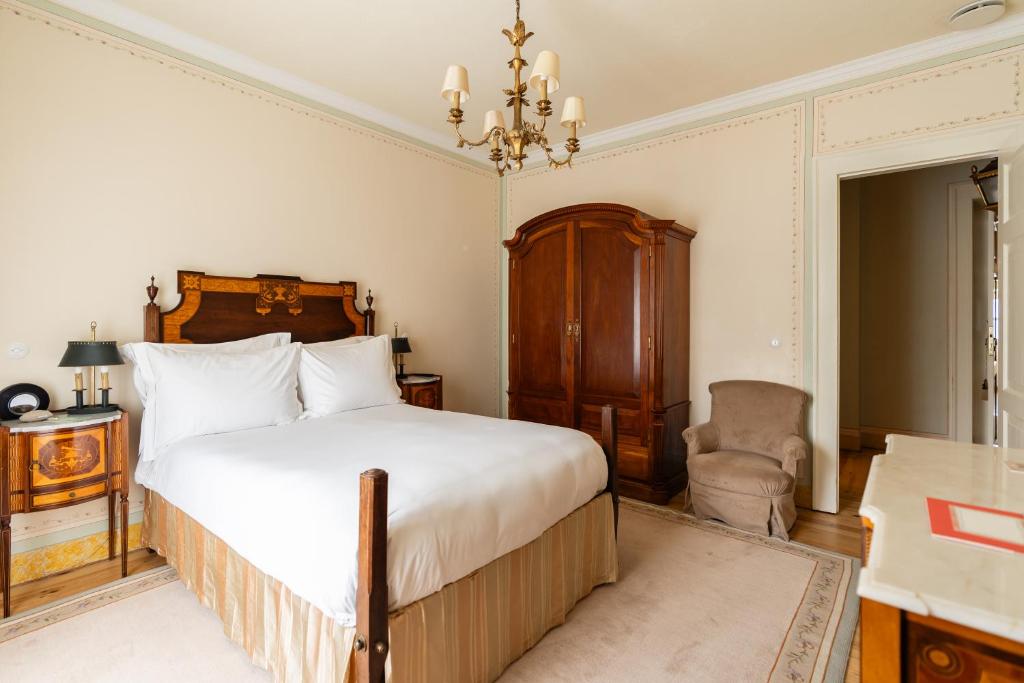 Cama ou camas em um quarto em Valverde Sintra Palácio de Seteais - The Leading Hotels of the World