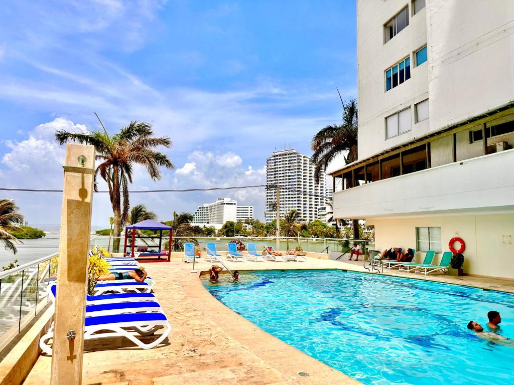 Bazén v ubytování Vista Lateral al Mar, ApartaEstudio , Cerca Hotel Hilton y Salida al Mar nebo v jeho okolí