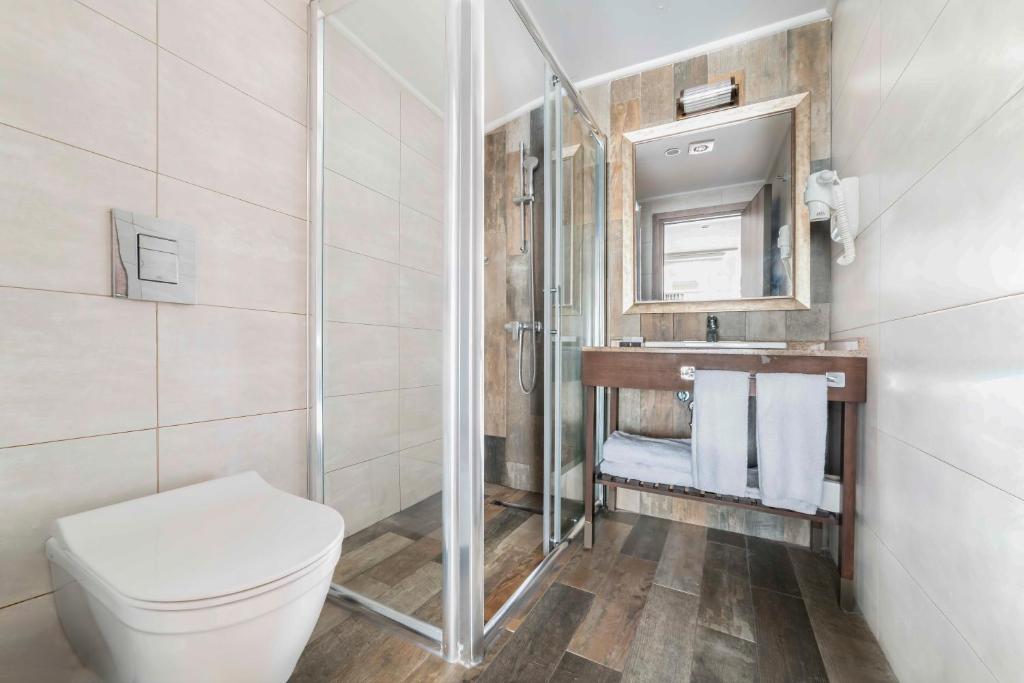 Castle Franco Suites - 12