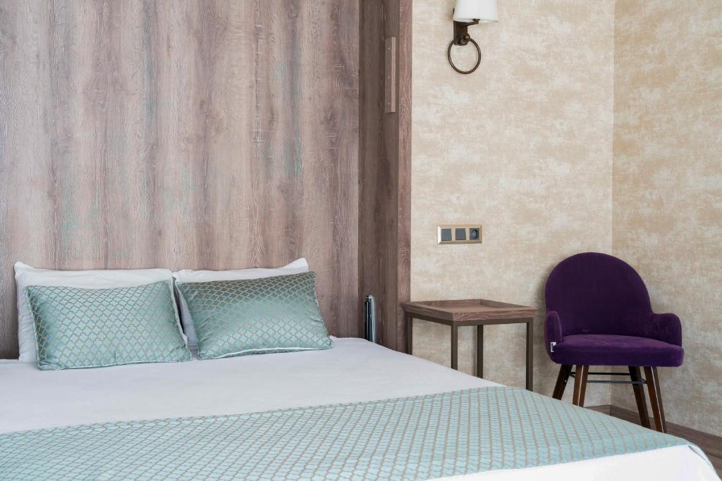 Castle Franco Suites - 10