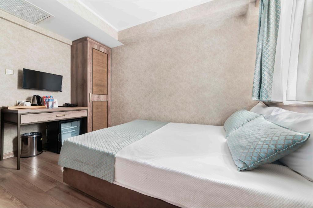 Castle Franco Suites - 14