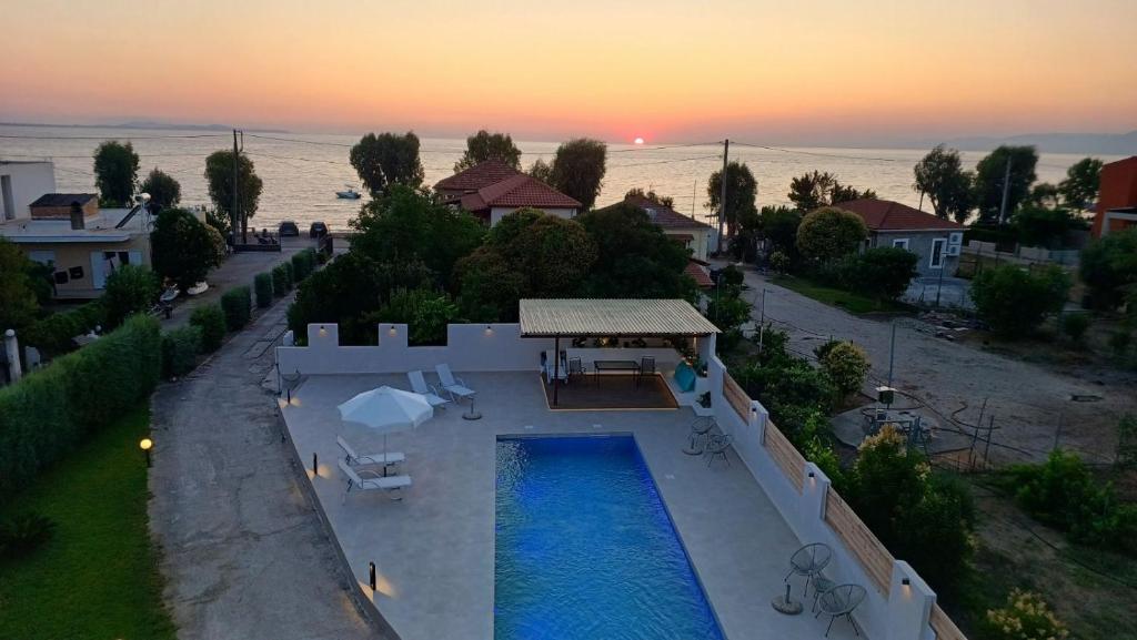 Ostria Seaside Apartments - Resim 7