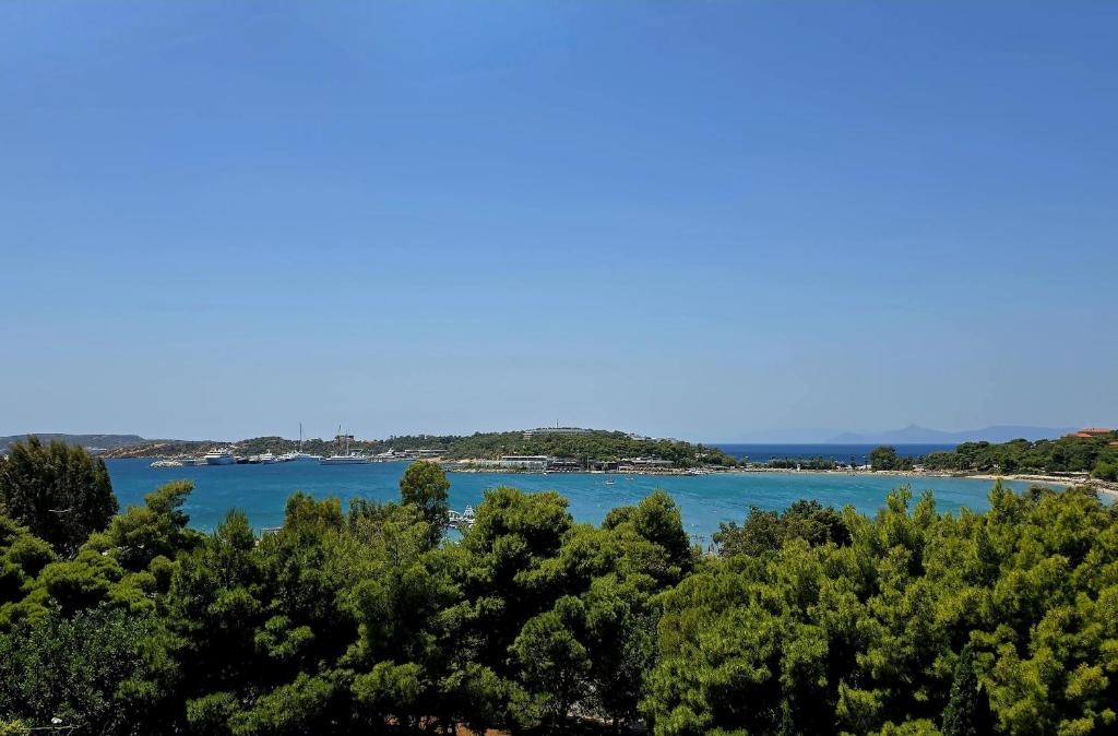 Luxury penthouse with stunning riviera view by GHH