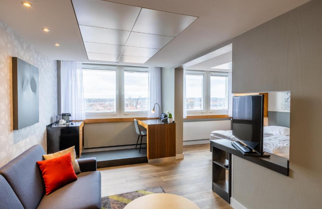 Kuchyň nebo kuchyňský kout v ubytování NYX Hotel Erfurt by Leonardo Hotels