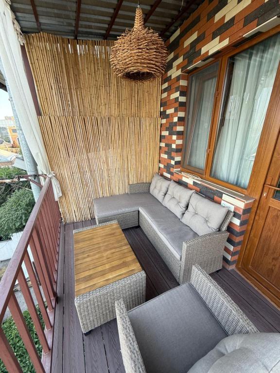 فضای داخلی Karen's Dom & Terrace در ایروان - تصویر ۳