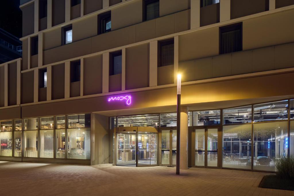 Moxy Nice - Resim 13