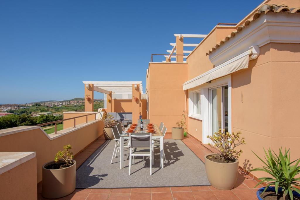 Balkón alebo terasa v ubytovaní 2163-Amazing penthouse, 2 terraces sea-golf view