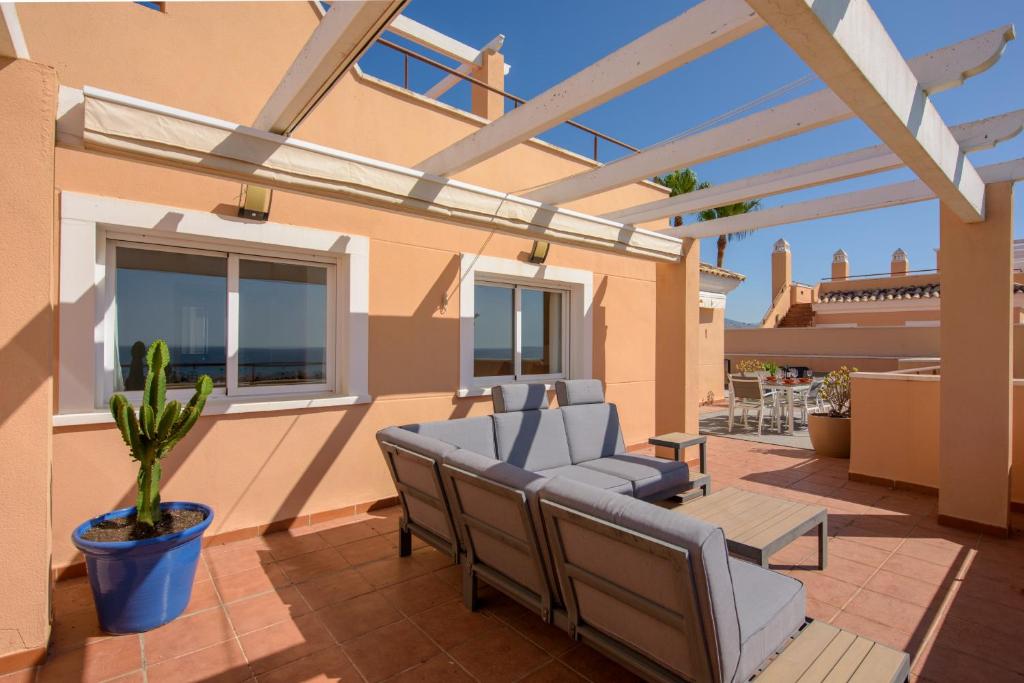 Balkón alebo terasa v ubytovaní 2163-Amazing penthouse, 2 terraces sea-golf view
