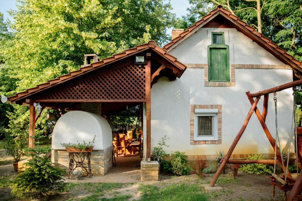 Budova, kde se the country house nachází