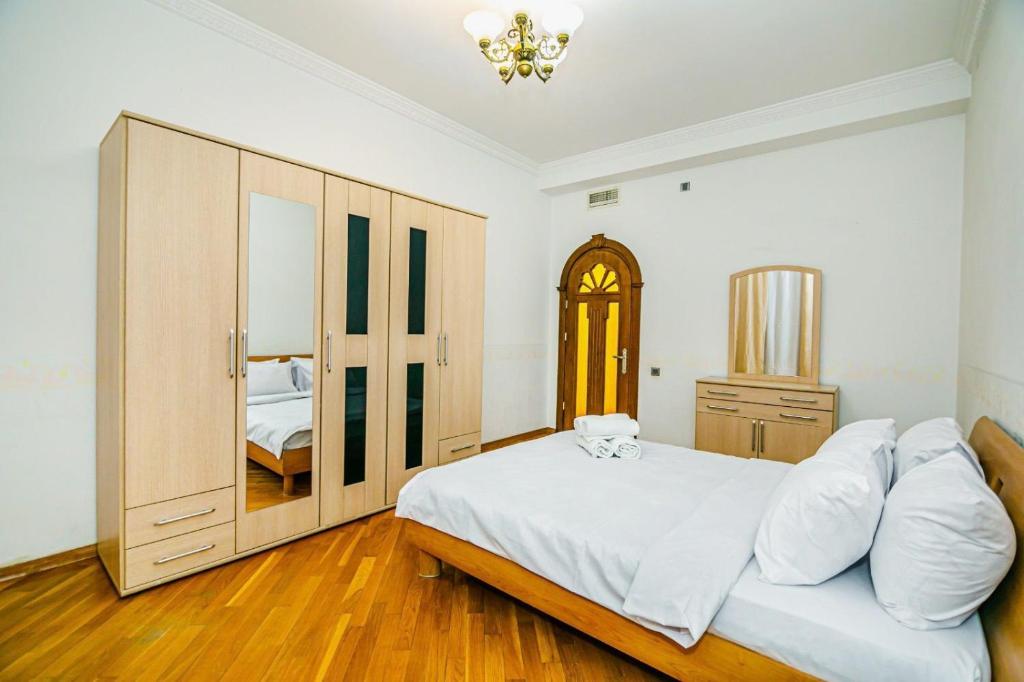 فضای داخلی EMARIN Apartment در باکو - تصویر ۳