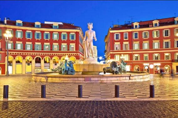 Photo de la galerie de l'établissement Moon, à Nice