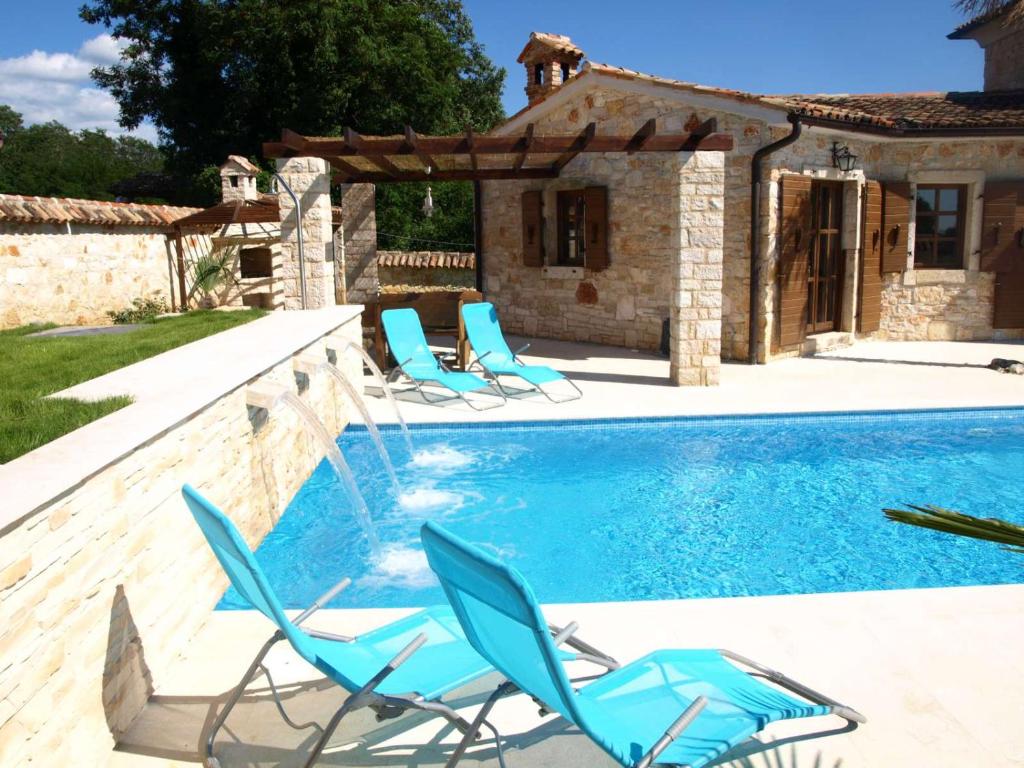 Πισίνα στο ή κοντά στο Villa Ema
