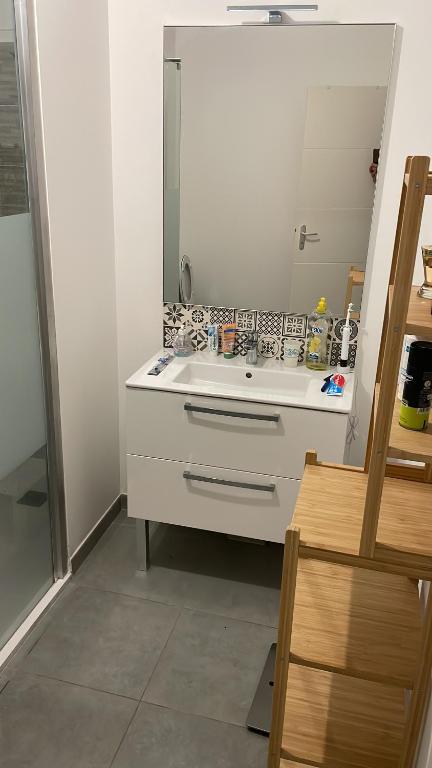 Photo de la galerie de l'établissement T3 Christianazura bord de mer Nice 06800, à Cagnes-sur-Mer