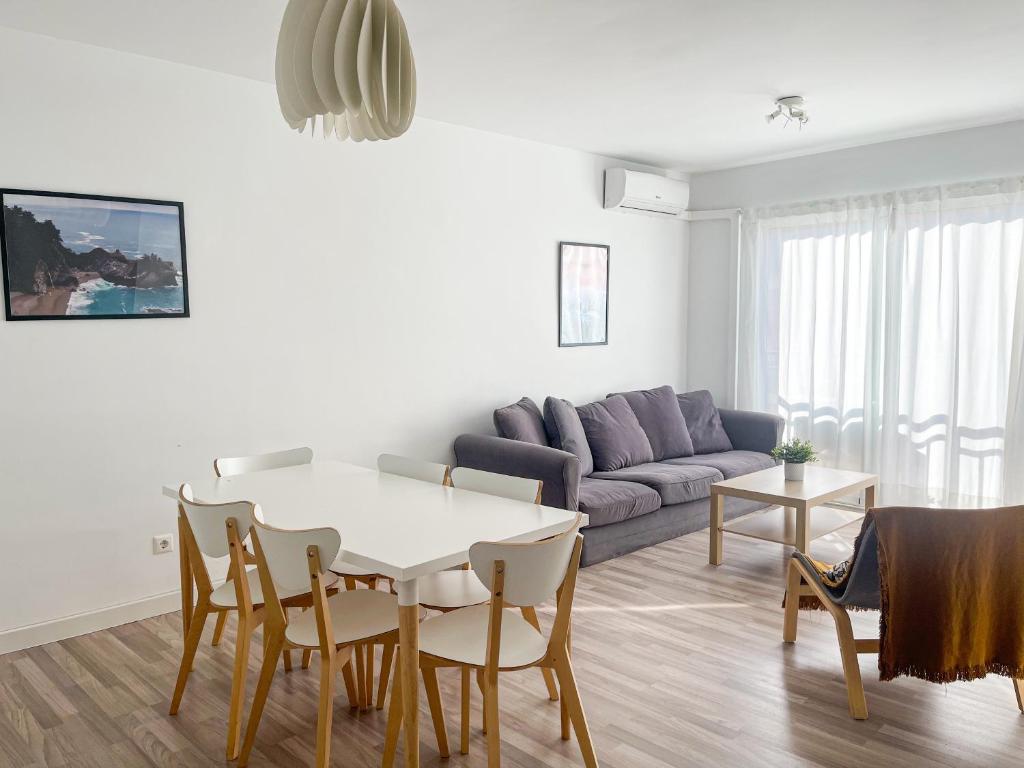 Posezení v ubytování Apartamento con Solarium by DV Properties #P5H3