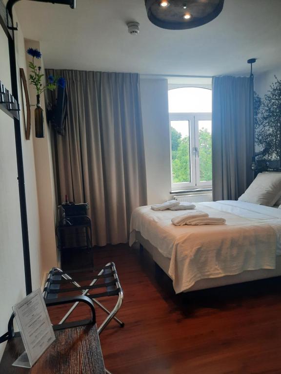 LÖSS Wijnhotel en Smaaklokaal - Habitación Doble Estándar
