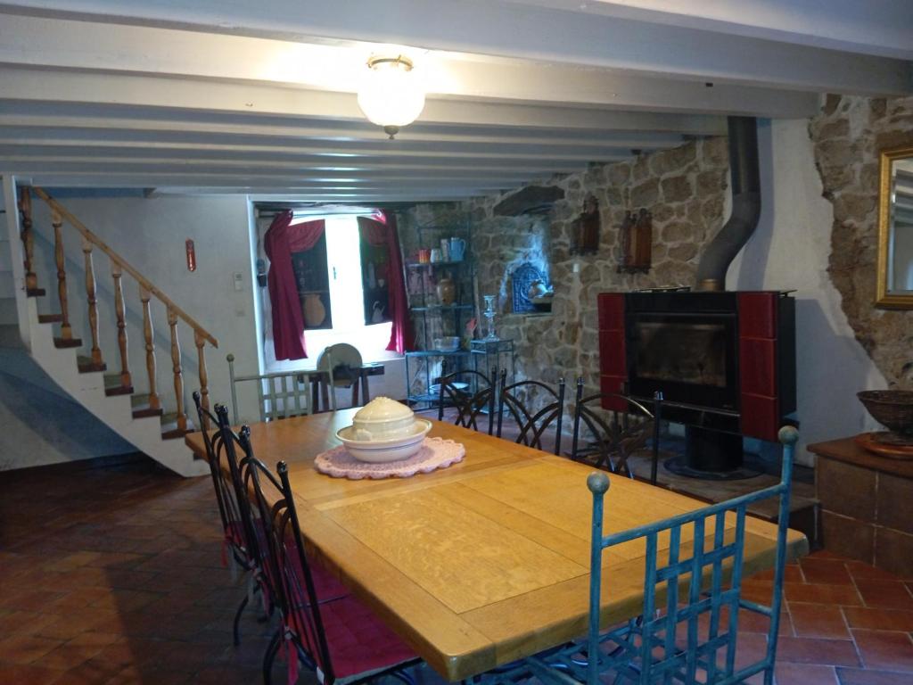 Photo de la galerie de l'établissement Au cœur de saint Agrève -Séjour Chez l'habitant, à Saint-Agrève