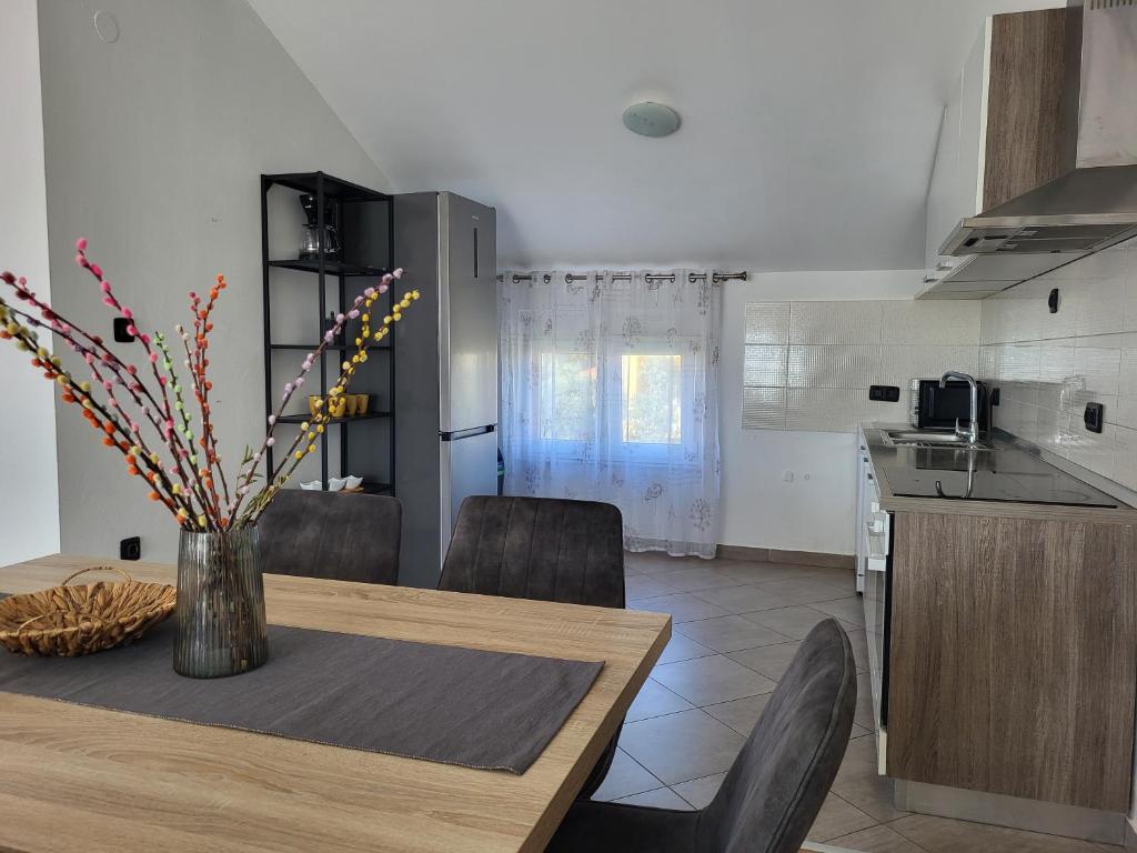 Kuchyňa alebo kuchynka v ubytovaní Stoja Apartment