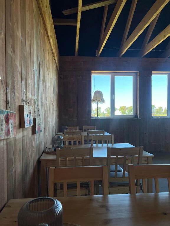 Restaurace v ubytování Glamping Rusne