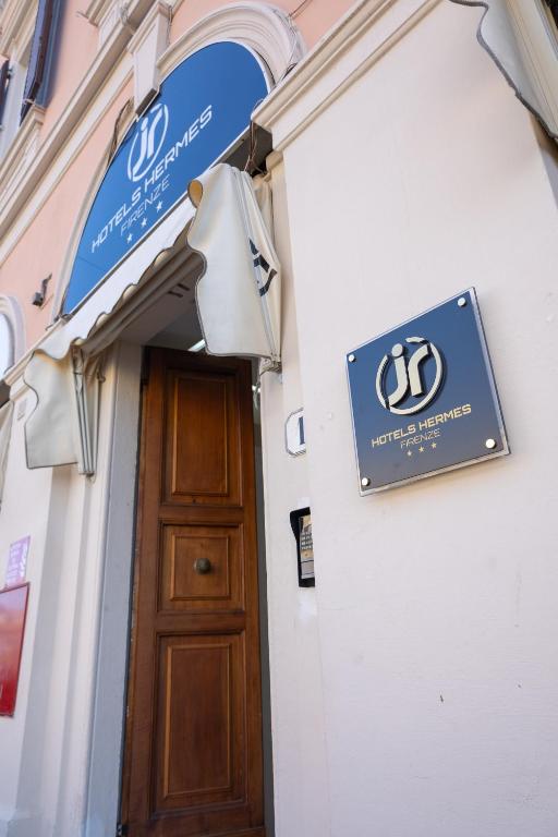 Certifikát, hodnocení, plakát nebo jiný dokument vystavený v ubytování JR Hotels Hermes Firenze