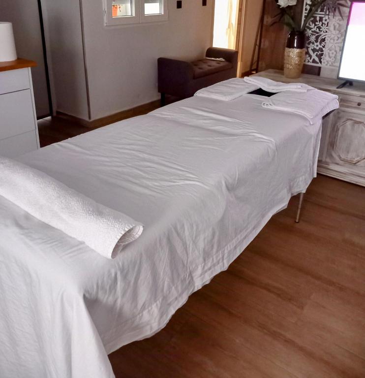Posteľ alebo postele v izbe v ubytovaní Apartamento De la Haya, junto al Teatro Romano