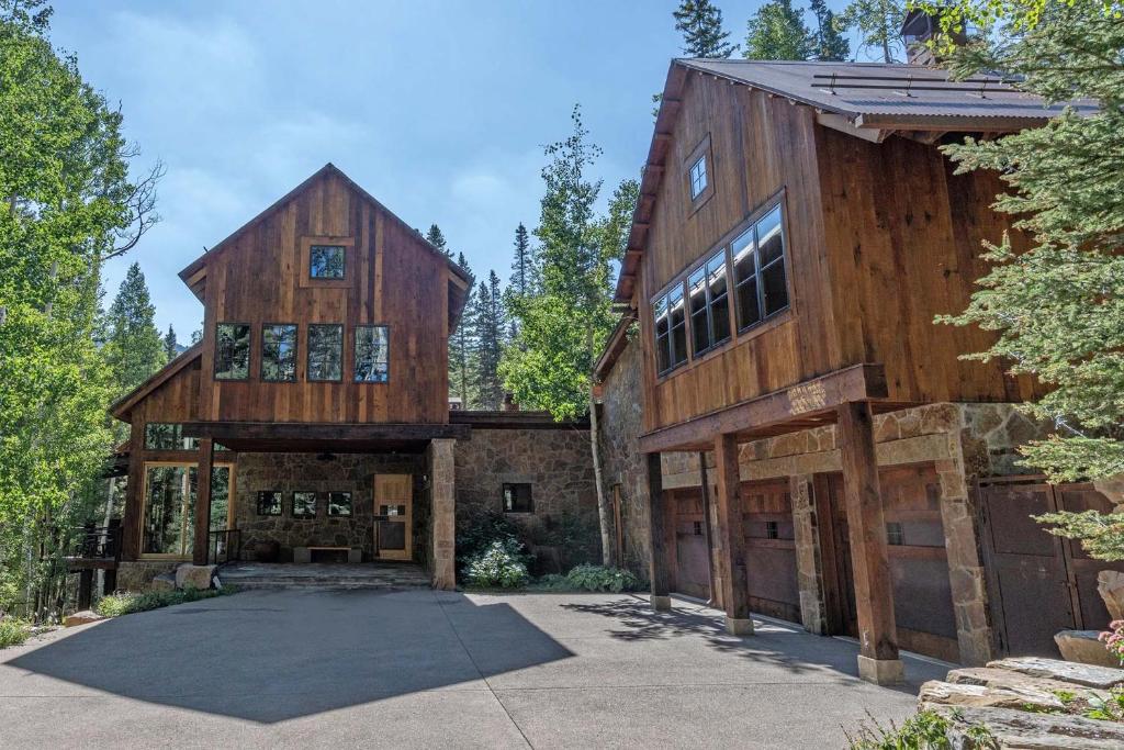 Hoone, kus Palkmajake asub