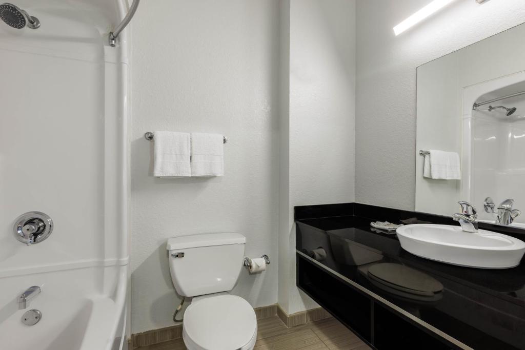 Studio 6 Toronto - Mississauga with Kitchenettes - Resim 38