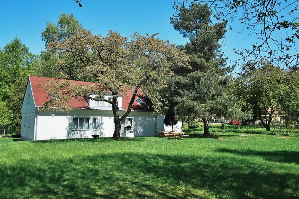 Zahrada ubytování Vilas & Wellness Resort Orlík