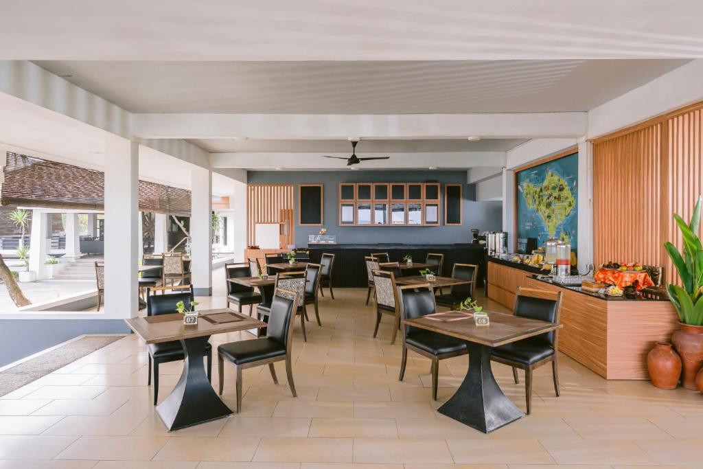 Restaurace v ubytování Legong Keraton Beach Hotel