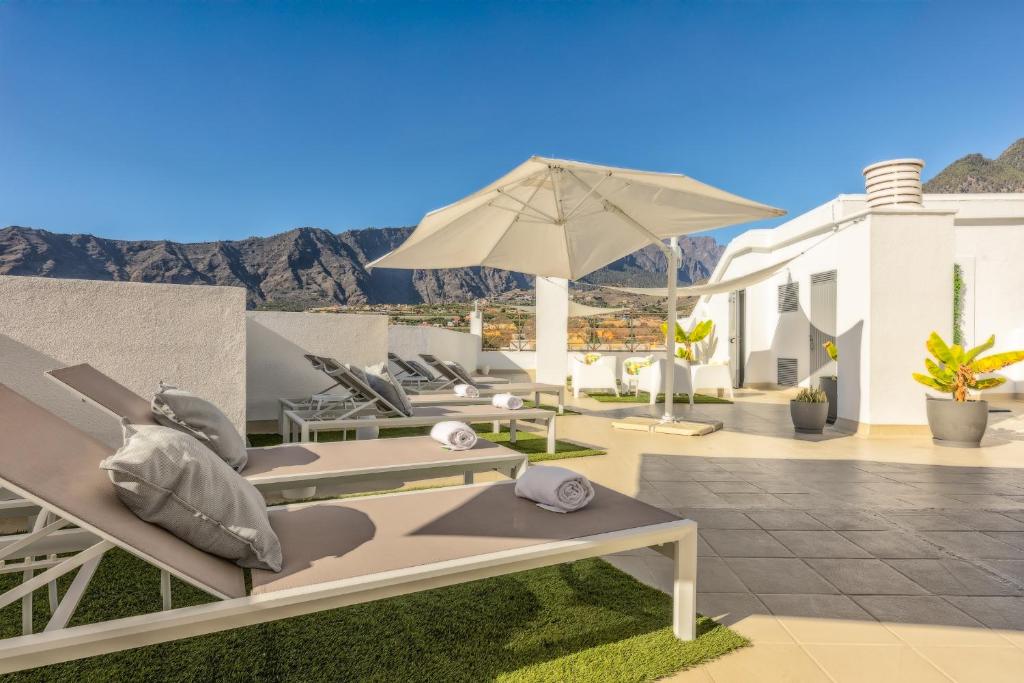 Nespecifikovaný výhled na hory nebo výhled na hory při pohledu z hotelu