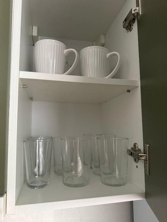 Coffee and tea making facilities at Izas · Pirineos360 · Práctico y sencillo · Perfecto para esquiadores