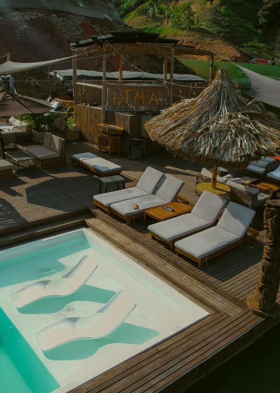Bazén v ubytování Atma Villas nebo v jeho okolí