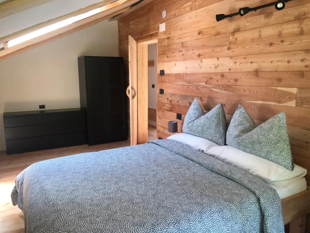 Posteľ alebo postele v izbe v ubytovaní Lärchenwirt Dolomites