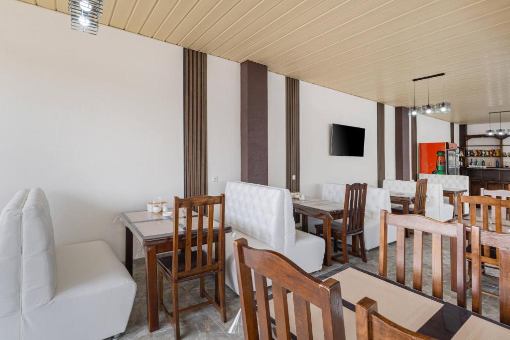 TV a/nebo společenská místnost v ubytování VASOK Hotel NEW 2025