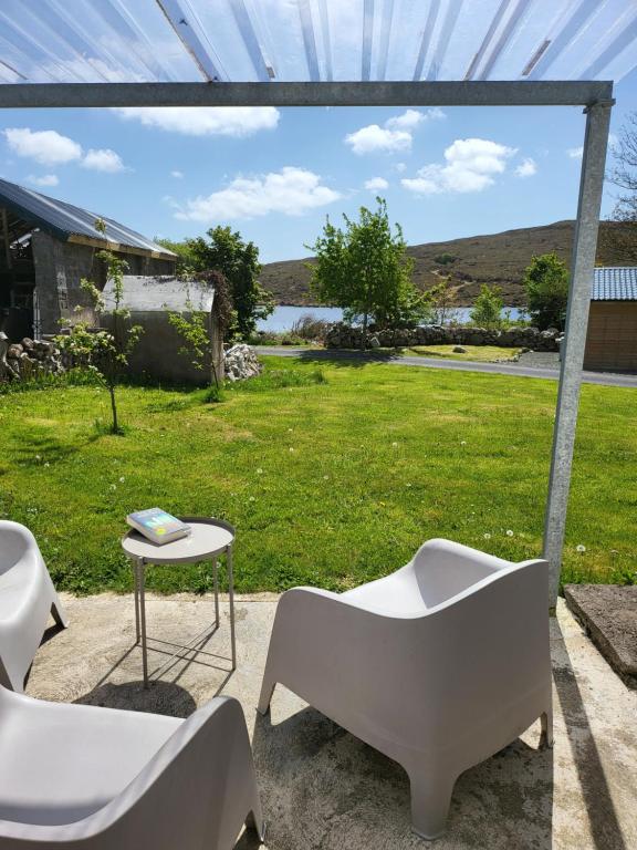 Κήπος έξω από το Lake lodging Dungloe 1 mile from Dungloe, 2bdrm max3 adults