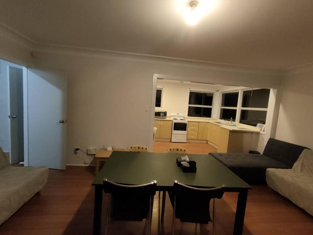 3 Bedroom Serviced House A, 30 Laurel St - Resim 13