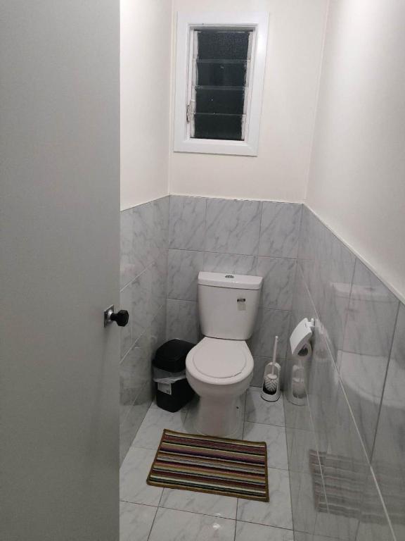 3 Bedroom Serviced House A, 30 Laurel St - Resim 18