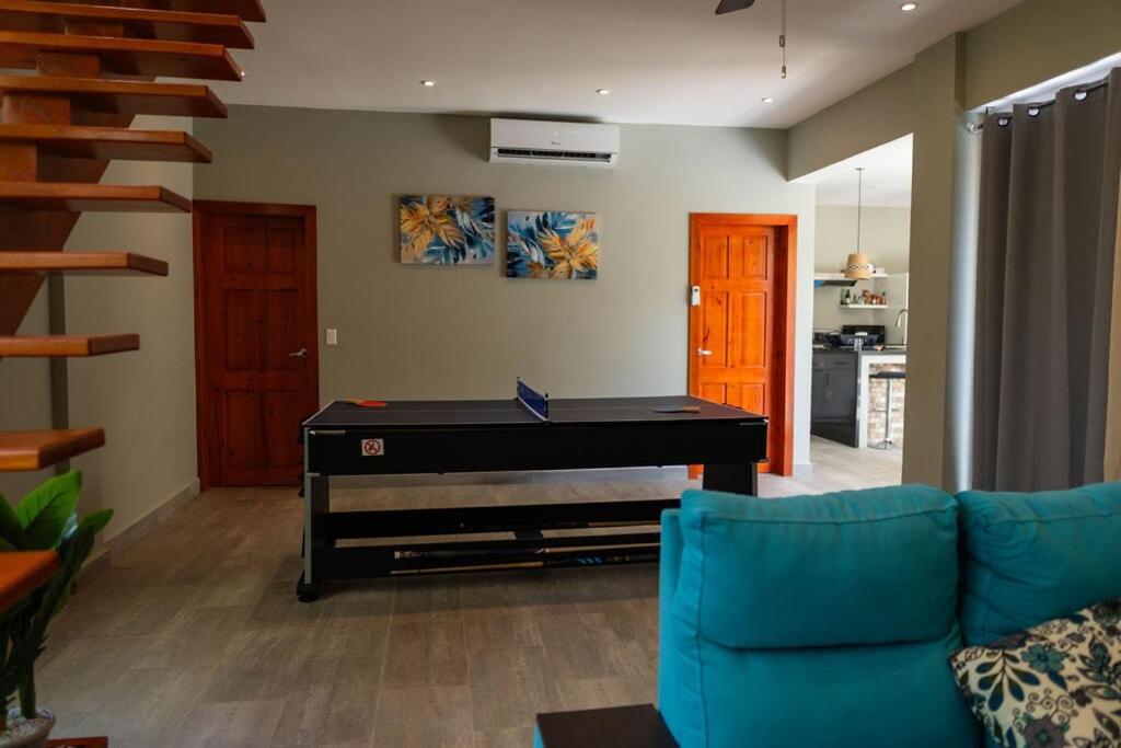 Posezení v ubytování 3 bedrooms Villa with Private Pool plus SUV Included