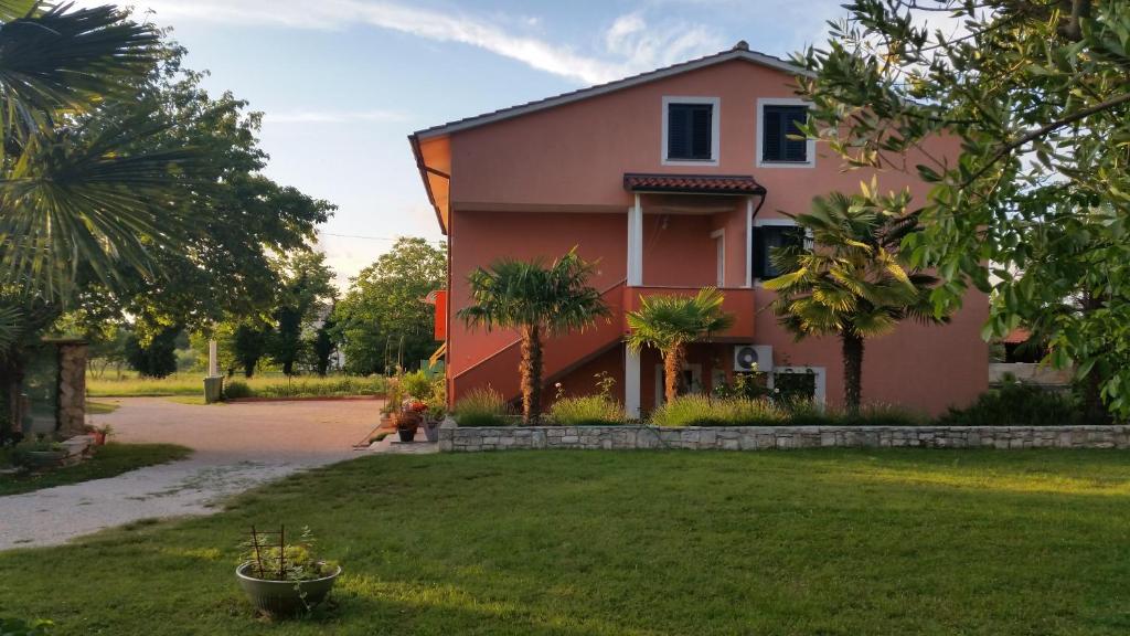 Zahrada ubytování Apartments Davor