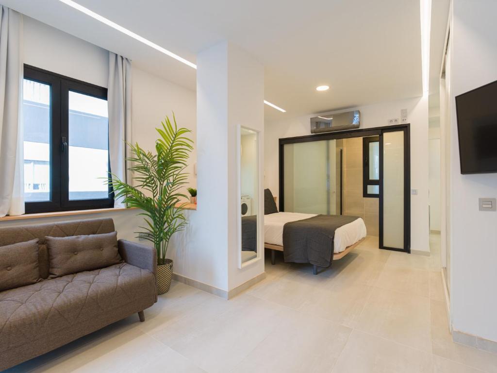 Apartment in Las Palmas by Playa de Las Canteras