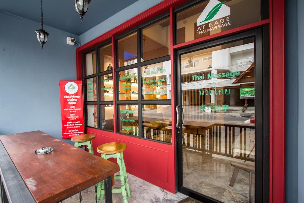 At Ease As Home - Resim 18